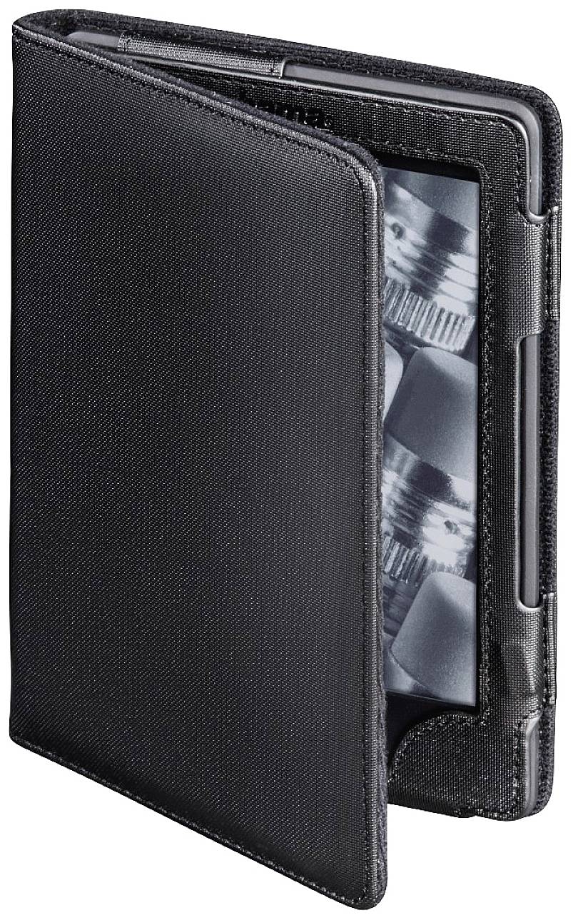 Czytnik e-booków w czarnym etui, otwarty do połowy. Na ekranie widać rozmyty obraz w odcieniach szarości.