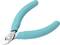 Niebieskie cążki boczne z antypoślizgowymi uchwytami, ostrza w pełni osłonięte. Odpowiednie do cięcia drutu lub delikatnych materiałów.