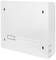 Biały, prostokątny metalowy pojemnik z otworami i przewierceniami, prawdopodobnie przeznaczony do instalacji elektronicznych lub kablowych.