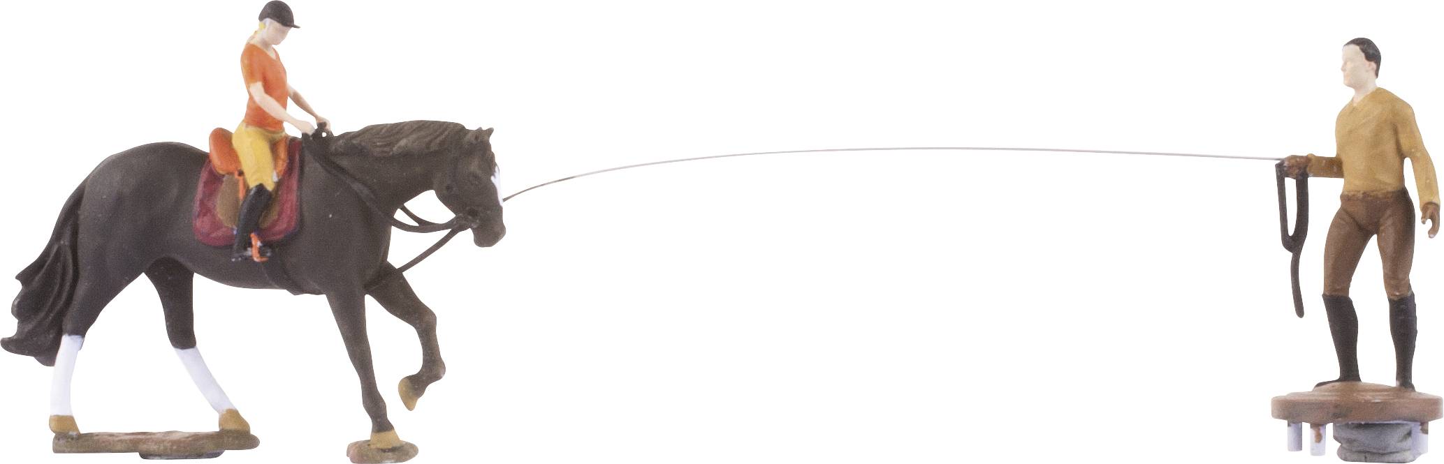 Jeździec na koniu kieruje długim biczem drugiej stojącej osobie. Scenariusz ilustruje kontrolę i równowagę podczas jazdy konnej.