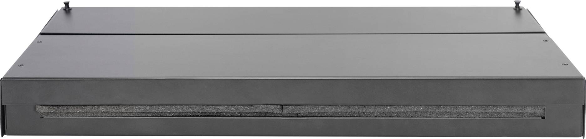 Czarny, prostokątny metalowy okap kuchenny, płaski i minimalistyczny w projekcie, z widocznym filtrem od spodu.