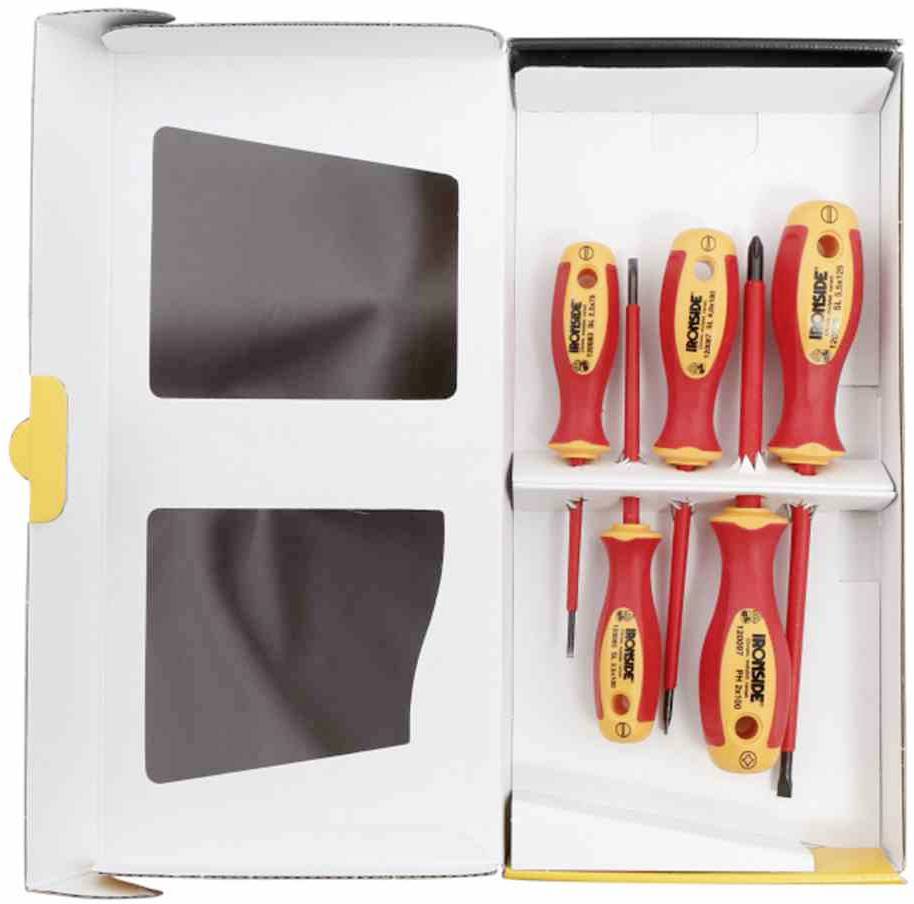 Zestaw izolowanych wkrętaków w otwartym opakowaniu. Widoczne są cztery czerwone wkrętaki z żółtymi uchwytami.