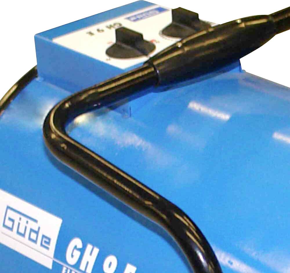 Niebieski Güde Heizer GH 9 E z okrągłą obudową i czarną rączką. Panel sterowania na górze z włącznikiem i wskaźnikami.