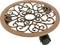 Dekoracyjna podkładka pod garnek z metalu z czarnym, ażurowym wzorem i okrągłą brązową krawędzią.