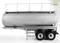 Srebrny przyczepa cysterna z dwoma osiami i barierkami na górze, prezentowana z profilu. W prawym górnym rogu widoczne jest logo firmy.