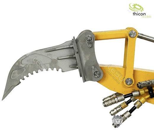 'Chwytak z piłowaną krawędzią i przyłączami hydraulicznymi, zamontowany w żółtej oprawie. Logo Thicon models w prawym górnym rogu.'