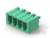 Zielony elektryczny złącz wtykowy z czterema stykami, odpowiedni do montażu na płytce drukowanej, przedstawiony w ujęciu perspektywicznym.