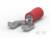 Metalowy wtyk płaski z czerwoną izolowaną rękojeścią, powszechnie stosowany w obwodach elektrycznych, służący do bezpiecznego łączenia przewodów.