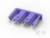 Fioletowy element z tworzywa sztucznego o trzech równoległych kształtkach ułożonych w formie trójkąta. Prawdopodobnie element mocujący lub adapter.