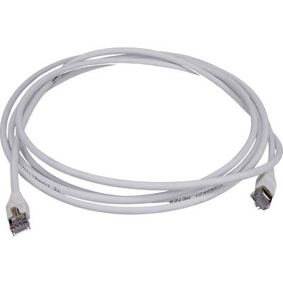 Skręcony biały kabel Ethernet z wtykiem na każdym końcu, używany do połączeń sieciowych.