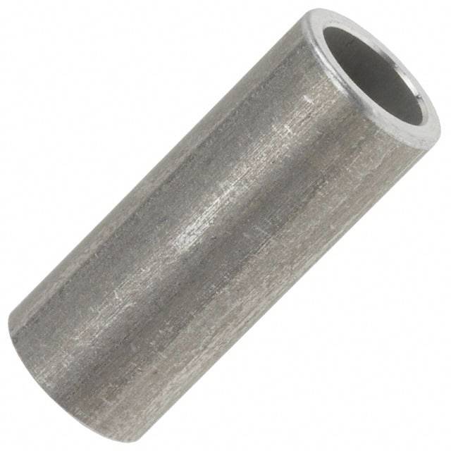 Metalowa tuleja cylindryczna o naturalnej srebrnej powierzchni. Stosowana jako element łączący w różnych zastosowaniach.