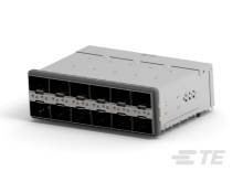Przełącznik sieciowy z wieloma portami Ethernet do łączenia urządzeń w sieci komputerowej.