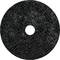 Okrągła, czarna tarcza ścierna o chropowatej teksturze z centralnym otworem, używana do wygładzania lub usuwania materiału.