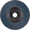 Okrągła tarcza szlifierska wykonana z niebieskiego materiału ściernego, posiadająca czarną część środkową i centralne otwory mocujące.