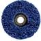 Niebieskie koło ze włókniny ściernej do czyszczenia powierzchni i usuwania rdzy, z otworem kołowym pośrodku.