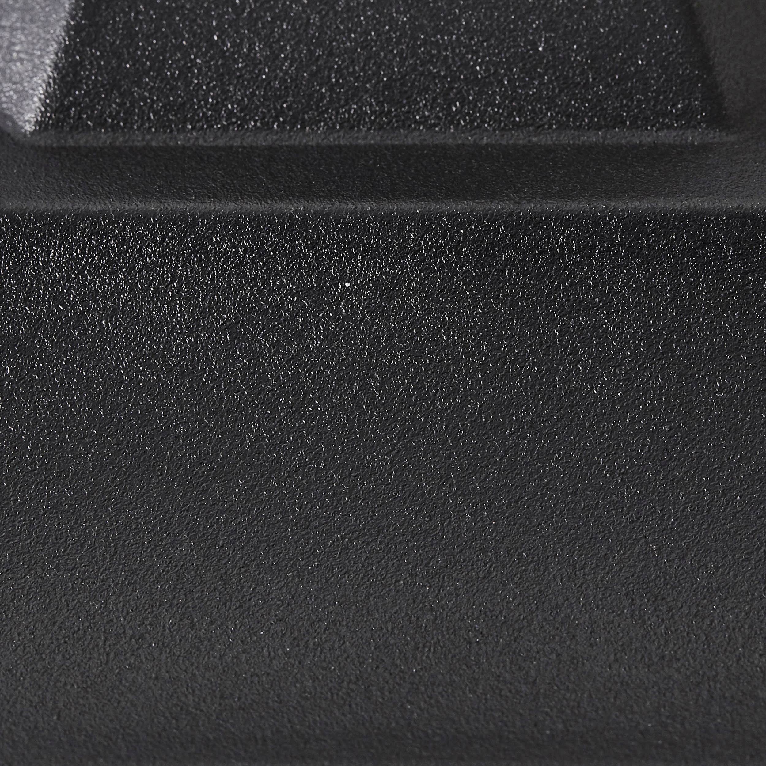 Блискучий настінний світильник Carleen 91019A06 IP23 з датчиком руху