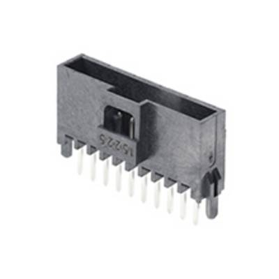 Czarny elektryczny złącz z wieloma metalowymi stykami, sfotografowany z przodu. Odpowiedni do okablowania urządzeń elektronicznych.
