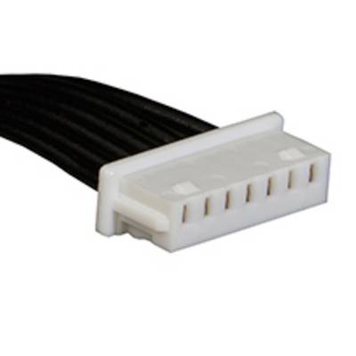 Płaski złącz wtykowy z sześcioma stykami, zamocowany na czarnych przewodach. Stosowany w urządzeniach elektronicznych do przesyłu danych.