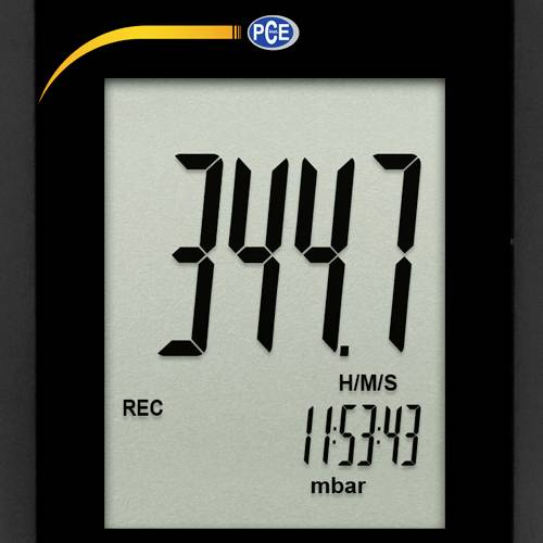 Cyfrowy przyrząd pomiarowy wyświetla '3447 mbar'. Poniżej widnieje napis 'REC' oraz czas '11:57:43'.