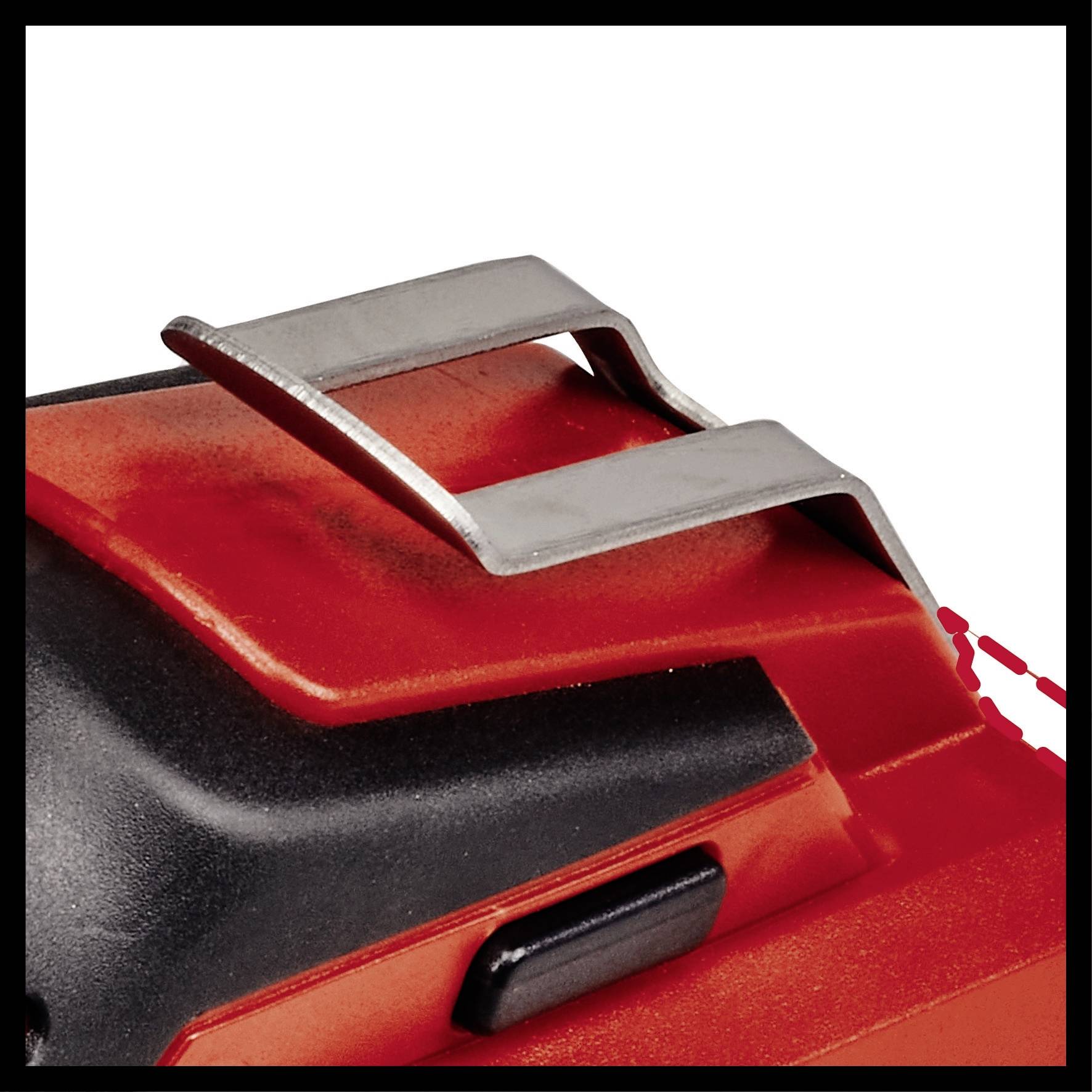 Zbliżenie metalowego zamka na czerwonym urządzeniu domowym, prawdopodobnie pokrywie sprzętu kuchennego, ujawnia precyzyjne wykonanie.