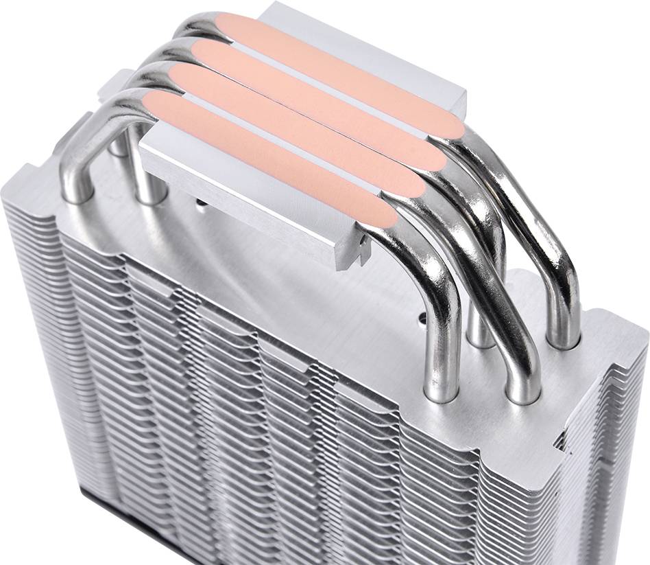 Radiator z wieloma aluminiowymi żeberkami i miedzianymi przewodami cieplnymi, stosowany do odprowadzania ciepła z elementów elektronicznych.