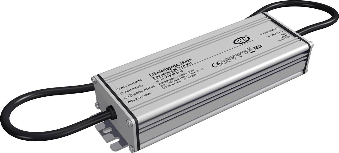 Czarny kabel zasilający z wtyczką i wbudowanym adapterem, kończący się okrągłym złączem na białym tle.