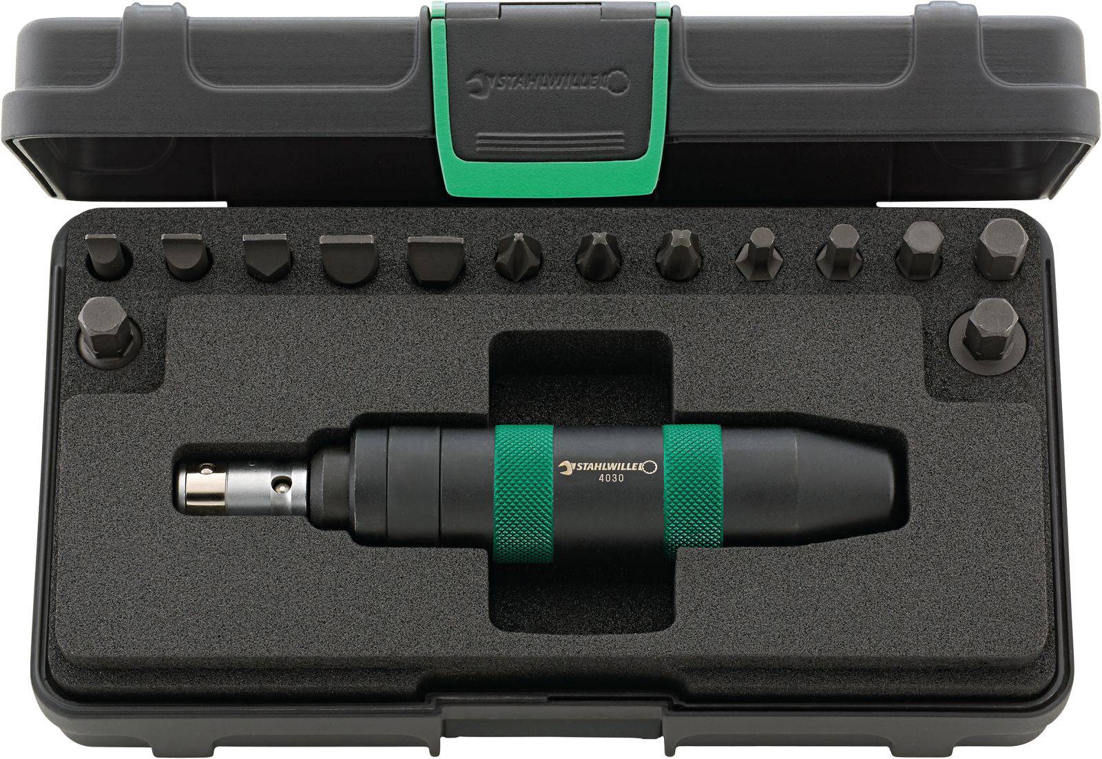 Zestaw narzędziowy z wkrętakiem, zestawem bitów i uchwytem w kolorze zielono-czarnym. Zawiera różne bity do wszechstronnych zastosowań.