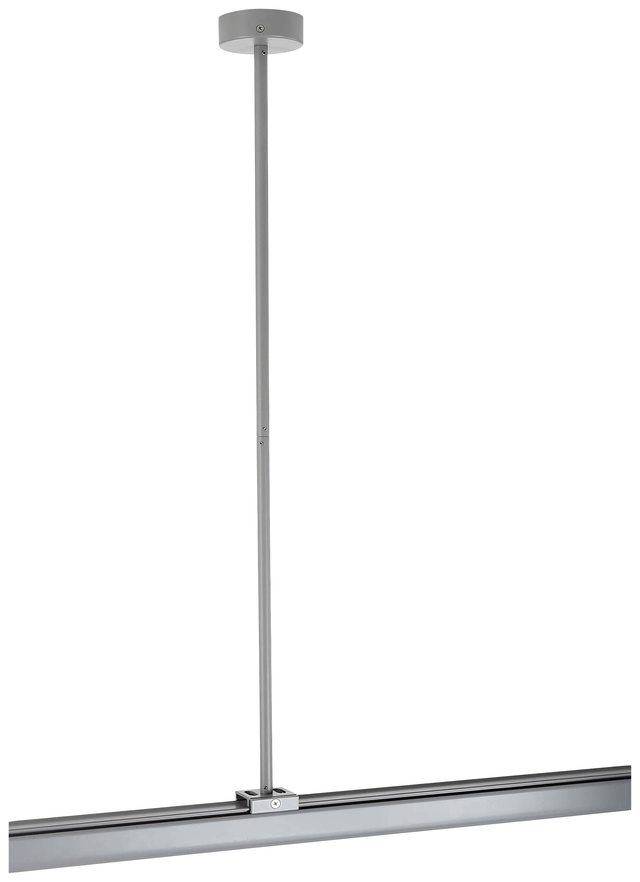 Nowoczesna, minimalistyczna lampa wisząca o wąskim, linearnym kształcie, zawieszona na długim ramieniu w srebrnym kolorze.