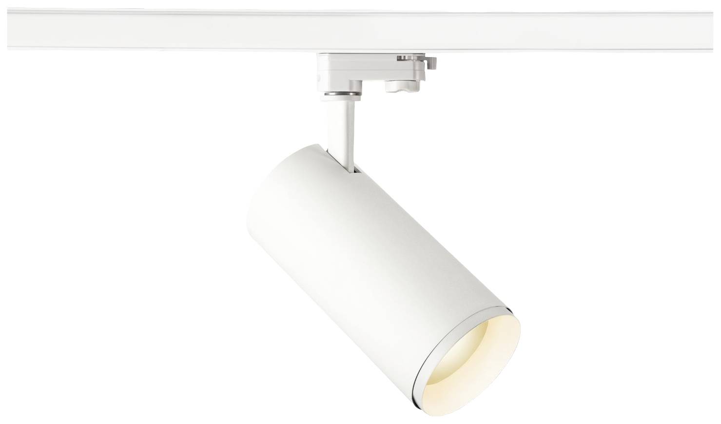 Biały reflektor sufitowy zamontowany na szynie, nachylony w dół, emituje światło. Idealny do precyzyjnego oświetlania pomieszczeń.