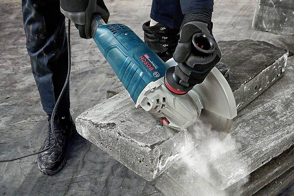 Кутова шліфувальна машина Bosch Professional GWS 24-230 P 06018C3100 2400 Вт