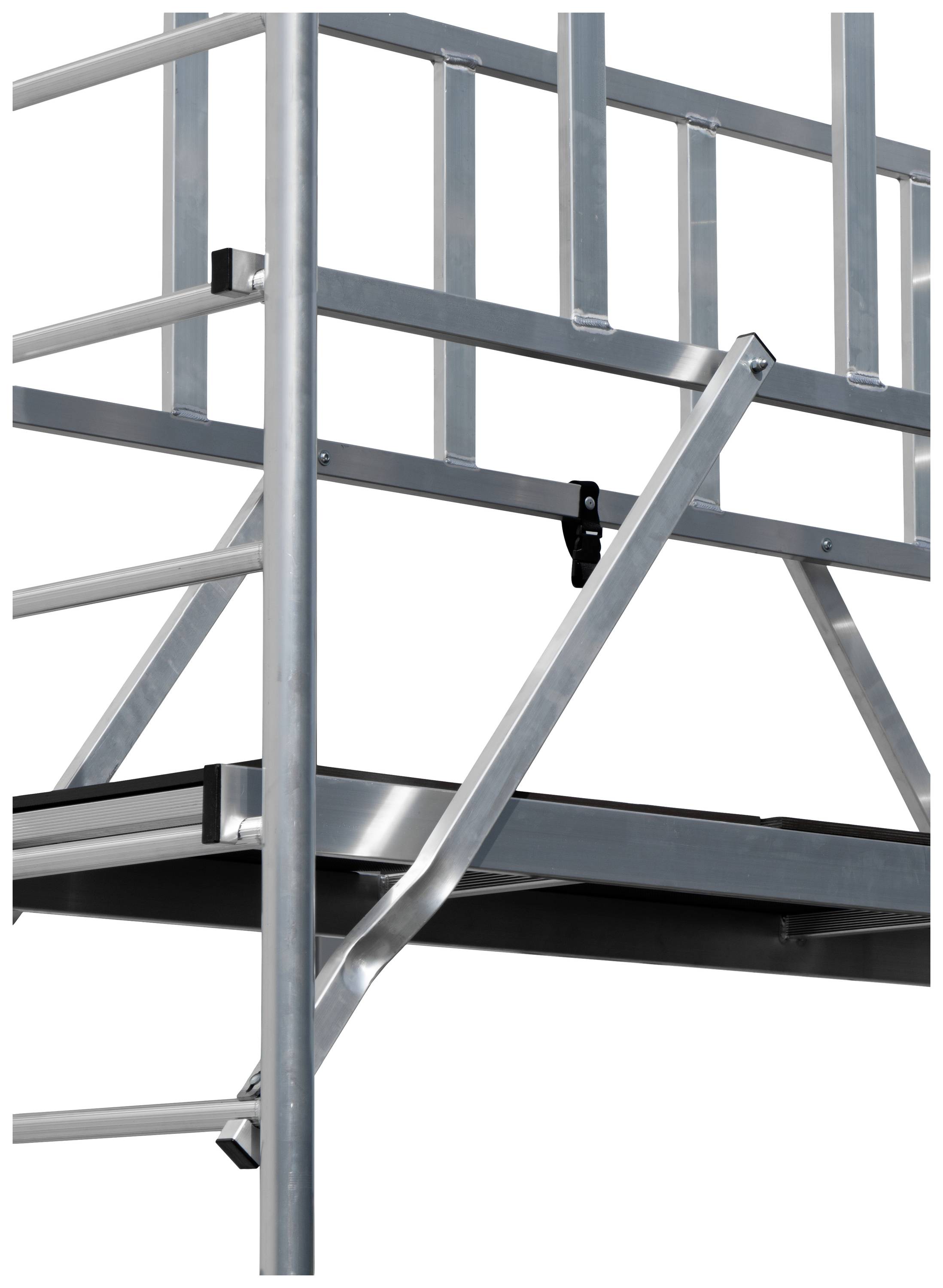 Szczegółowy widok srebrnej metalowej ramy wzmocnionej zastrzałami. Odpowiedni do prac budowlanych lub konstrukcyjnych.