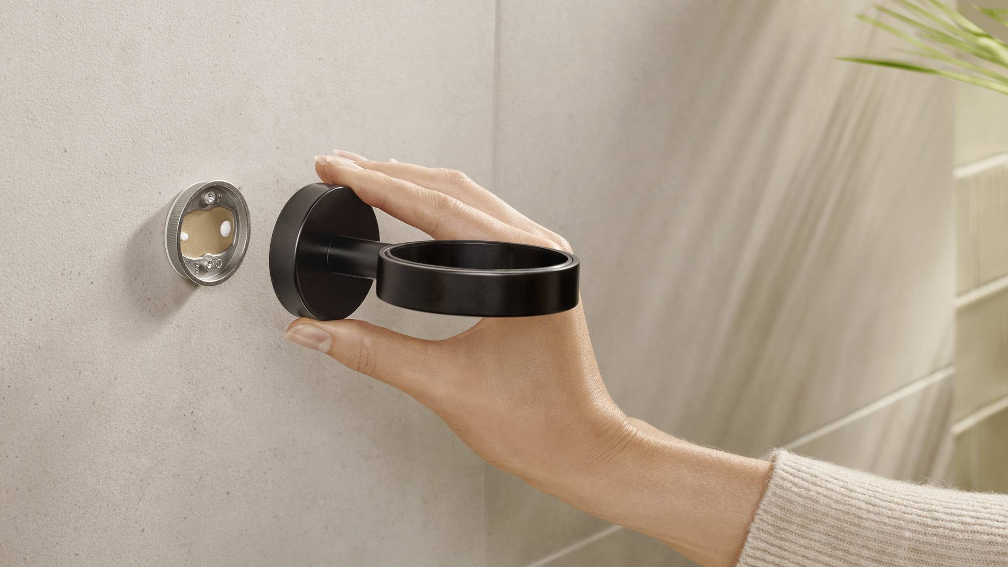 Дозатор для мила tesa MOON BLACK 40565-00000-00 200 мл чорний (матовий), поліроване скло