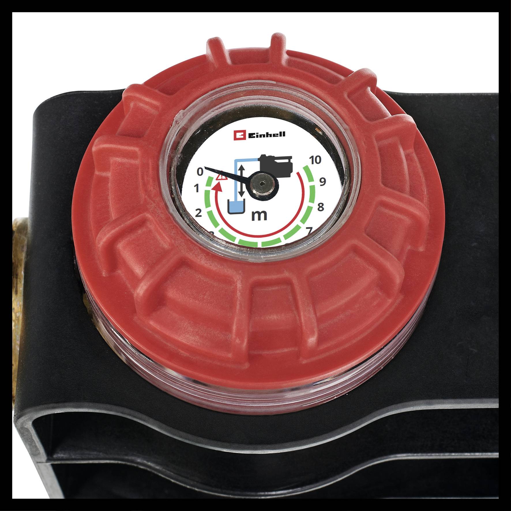 Manometr z czerwoną obwódką aktualnie wskazuje '10 Bar'. Poniżej znajduje się kolorowa skala ze wskaźnikiem oraz logo Einhell.