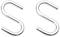 Dwa srebrne haki S ułożone obok siebie na białym tle. Idealne do zawieszania przedmiotów, takich jak przybory kuchenne lub ubrania.