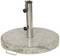 Granitowy stojak na parasol z okrągłą podstawą i metalową rurą do mocowania parasola przeciwsłonecznego, z metalowymi uchwytami bocznymi do przenoszenia.
