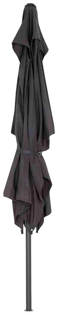 Zamknięty czarny parasol z metalowym uchwytem, stojący pionowo.