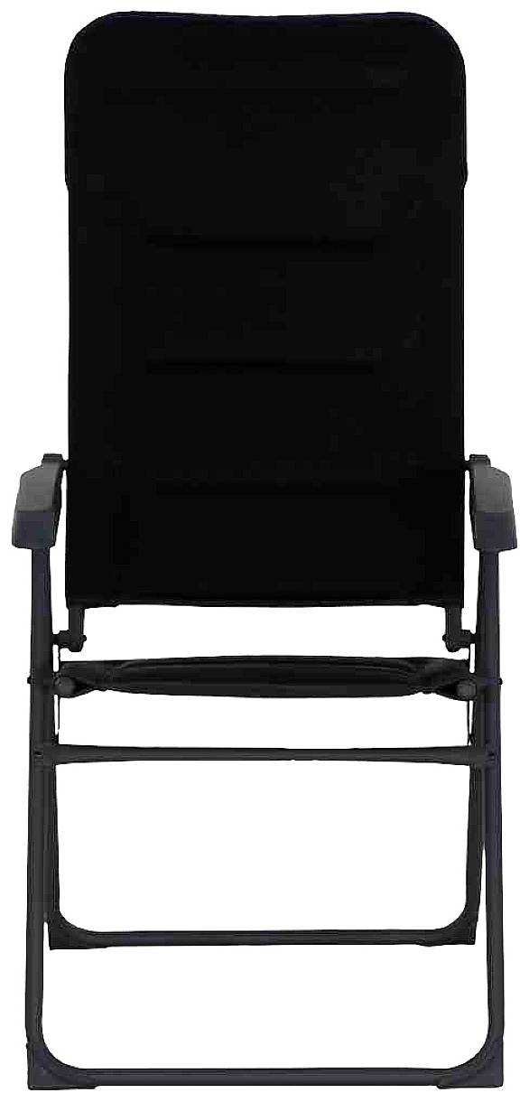 Prosty, czarny składany fotel z podłokietnikami, odpowiedni do użytku wewnątrz i na zewnątrz.
