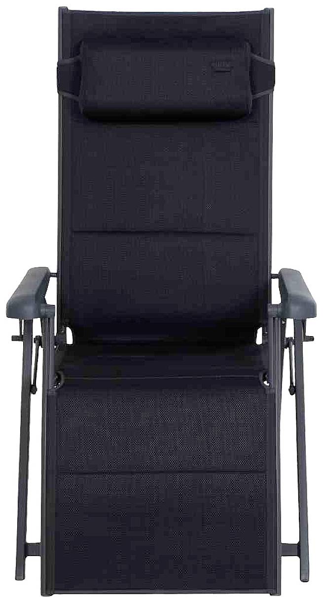 Czarny składany fotel z zagłówkiem, odpowiedni do użytku na zewnątrz. Minimalistyczny design z podłokietnikami. Idealny do relaksu.