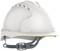 Biały kask ochronny z otworami wentylacyjnymi i szarym paskiem pod brodą, przedstawiony z boku. Odpowiedni do bezpieczeństwa na budowie.