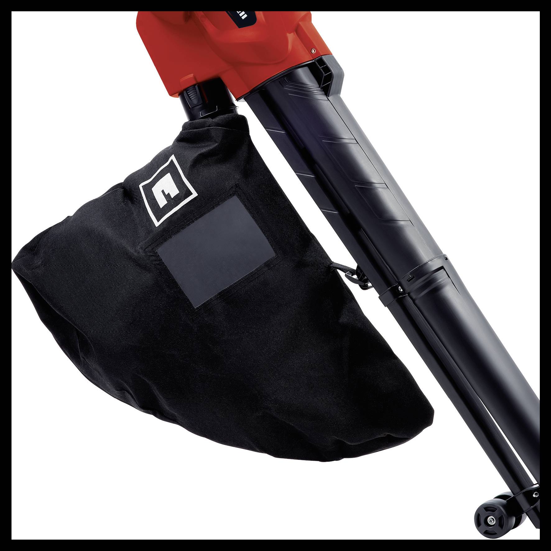 Odkurzacz do liści z czarnym workiem na śmieci przedstawia dolną część urządzenia używanego do zbierania liści.