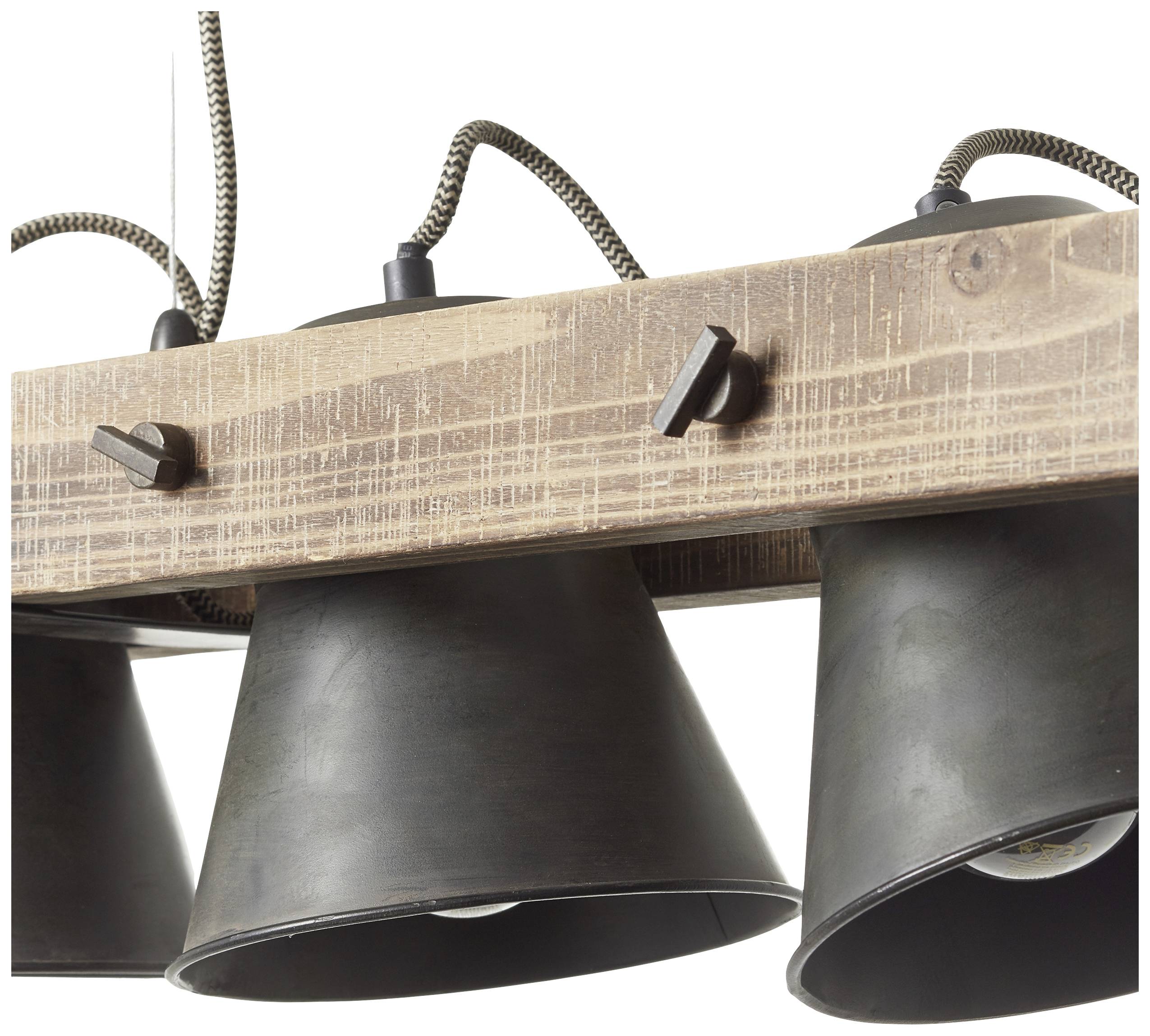 Metalowe przemysłowe lampy wiszące zawieszone na drewnianym belkowaniu, z widocznymi przewodami i rustyklaną powierzchnią.