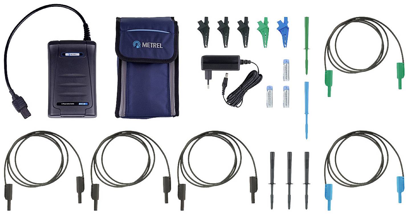 Zestaw miernika z torbą, przewodem zasilającym, ładowarką, bateriami i różnokolorowymi końcówkami pomiarowymi.