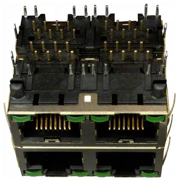 Zbliżenie złącza RJ45 do portu Ethernet ze stosolowanymi wieloma pinami do transmisji danych, używane w urządzeniach sieciowych.