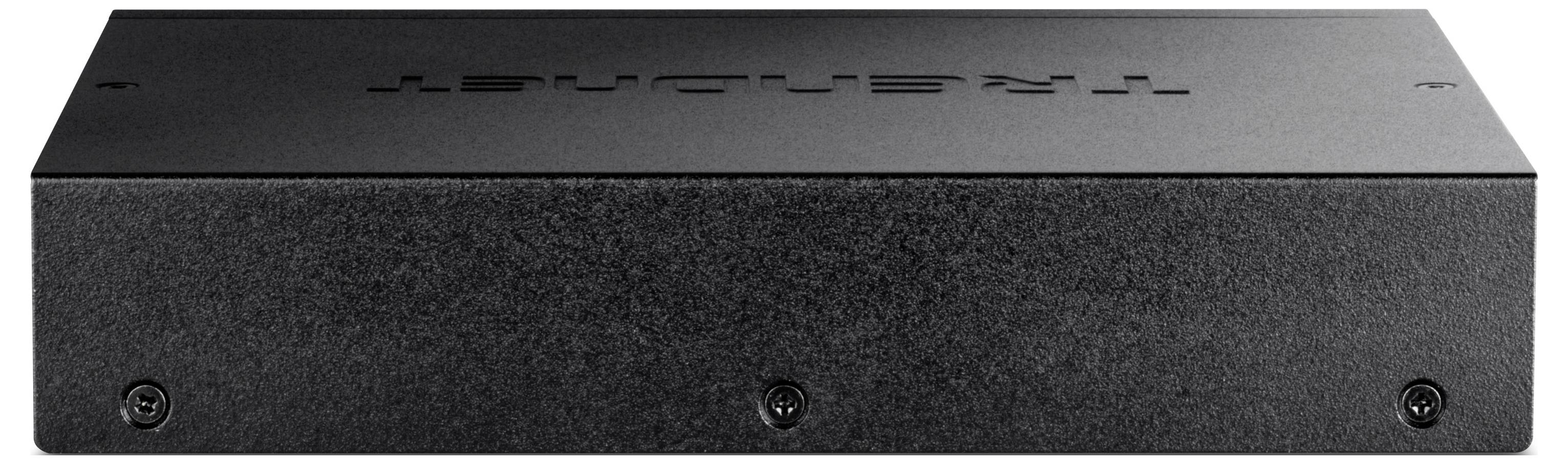 Metalowe pudełko z czarną powierzchnią i wytłoczonym napisem na górze. Krawędzie są gładkie i symetryczne.