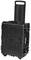 Czarny, wytrzymały walizka na kółkach z wysuwaną rączką. Odpowiednia do bezpiecznego transportu delikatnego sprzętu.