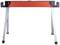 Składany kozioł z czerwoną poprzeczką i srebrnymi teleskopowymi nogami. Idealny do podtrzymywania materiałów podczas pracy.