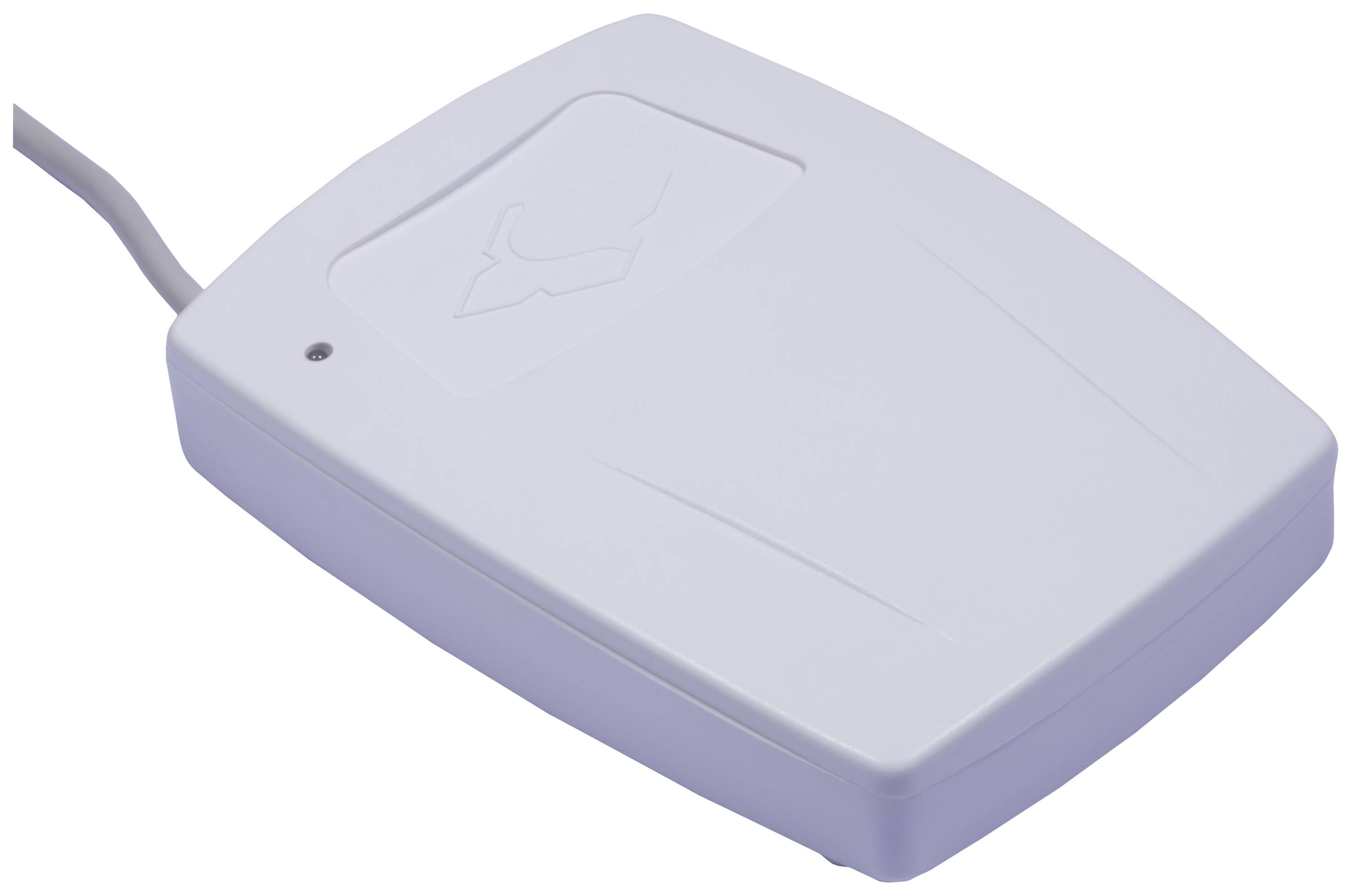 Biały czytnik kart z przewodem, używany do szybkiego dostępu do informacji cyfrowych lub uwierzytelniania.