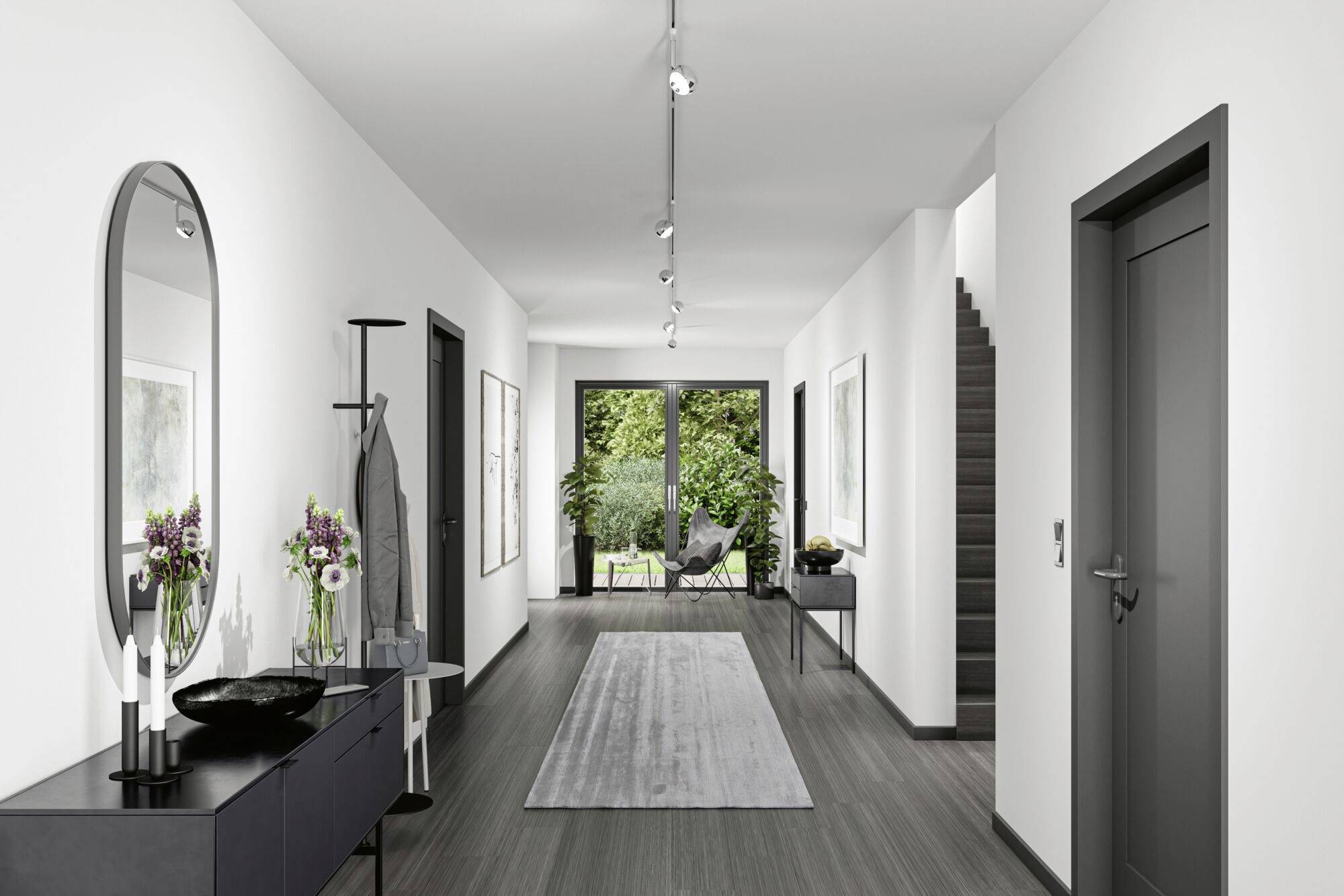 Nowoczesny, jasny korytarz z długim dywanem, komodą z lustrem i dekoracjami. Widok na ogród przez przeszkloną bramę.