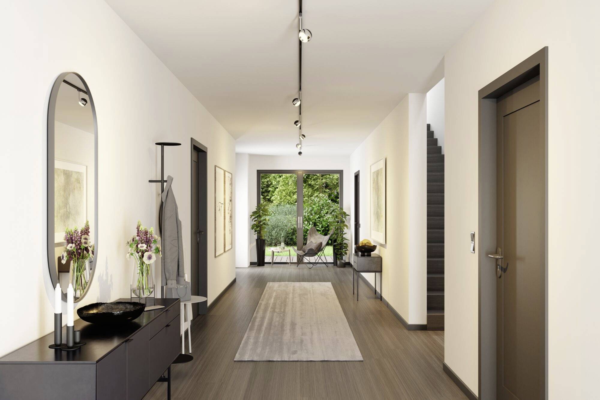 Nowoczesny korytarz z drewnianą podłogą, eleganckimi dekoracjami, obrazami na ścianach i szklanymi drzwiami prowadzącymi do zazielelonego ogrodu.