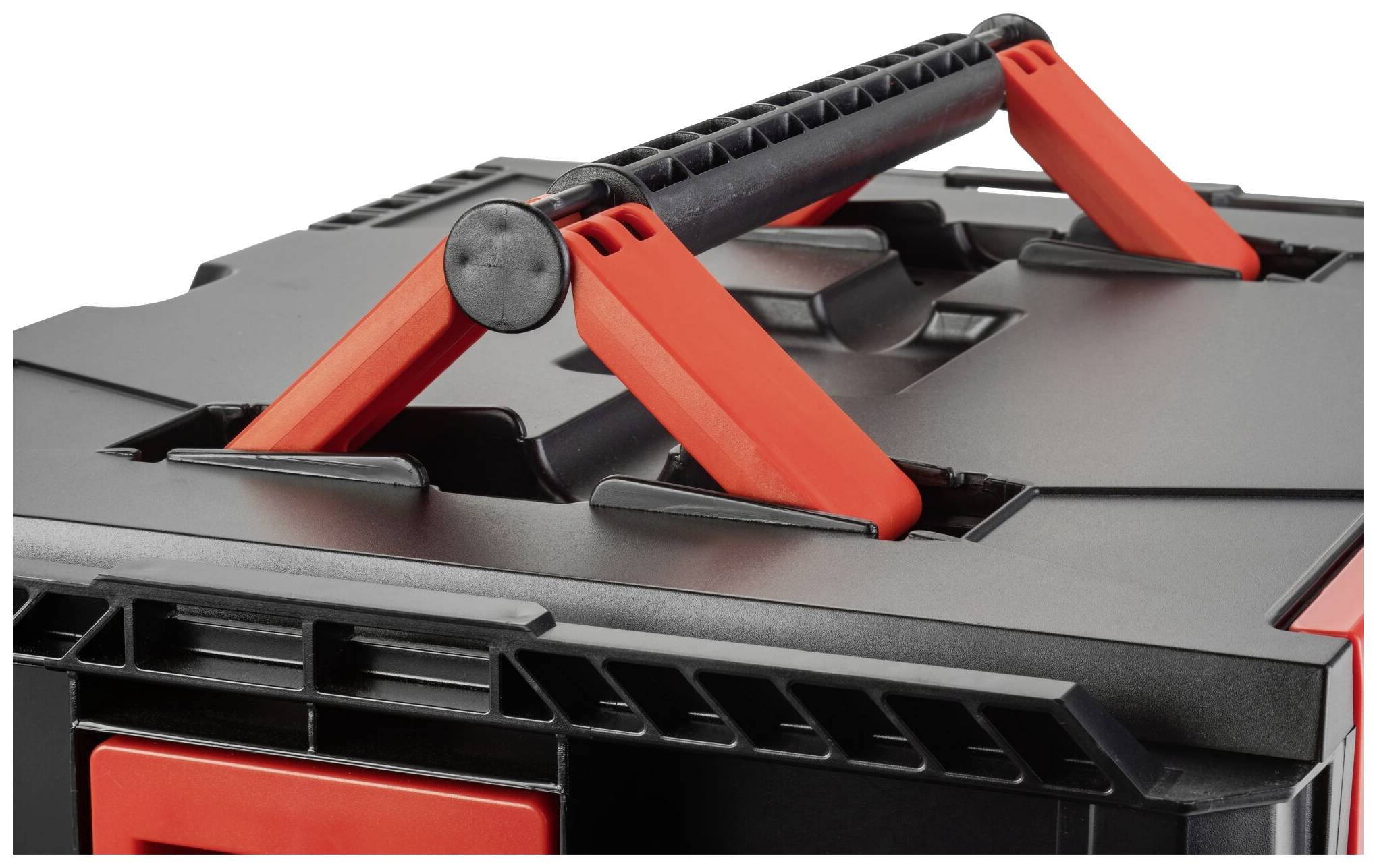 Czarny przybornik z czerwonym uchwytem, zablokowany w górnej pozycji; solidna konstrukcja dla wygodnego transportu.